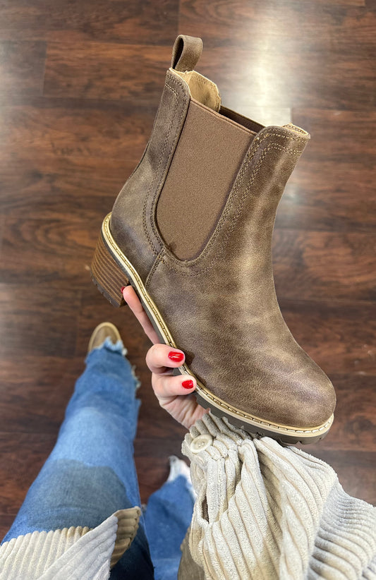 Doohickey Corky Boots